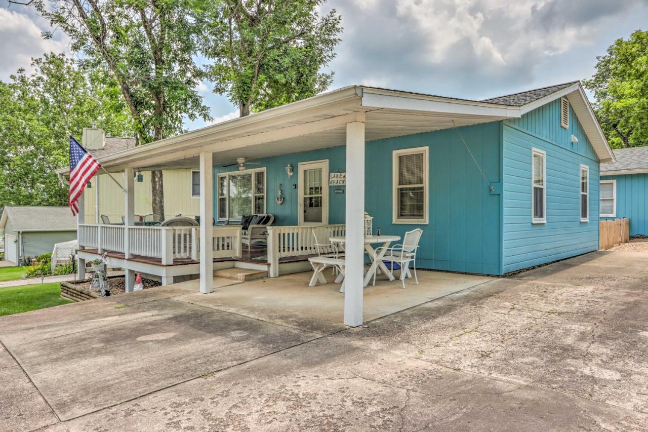 Cheerful Camdenton Cottage Steps To Lake! エクステリア 写真