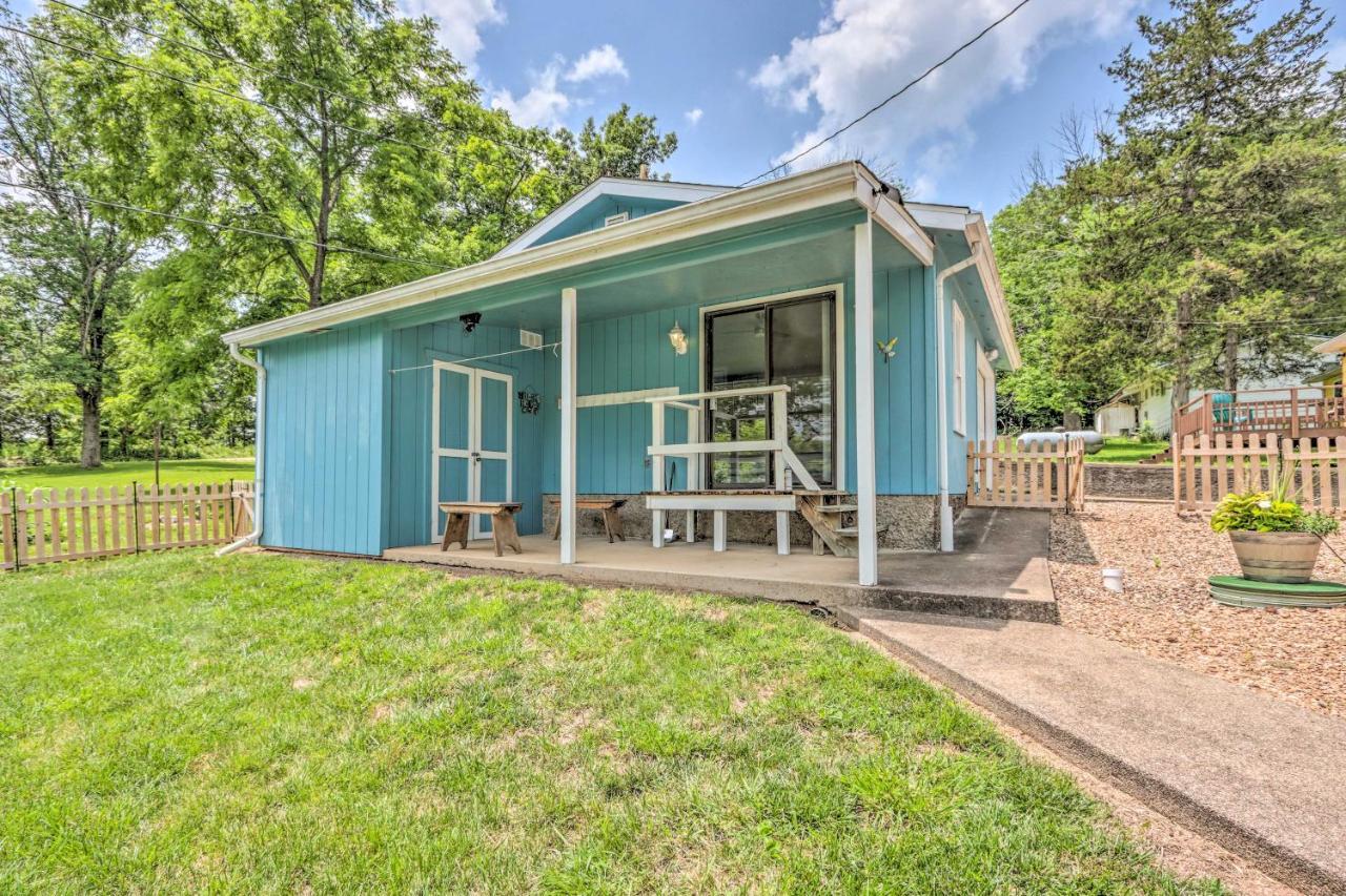 Cheerful Camdenton Cottage Steps To Lake! エクステリア 写真