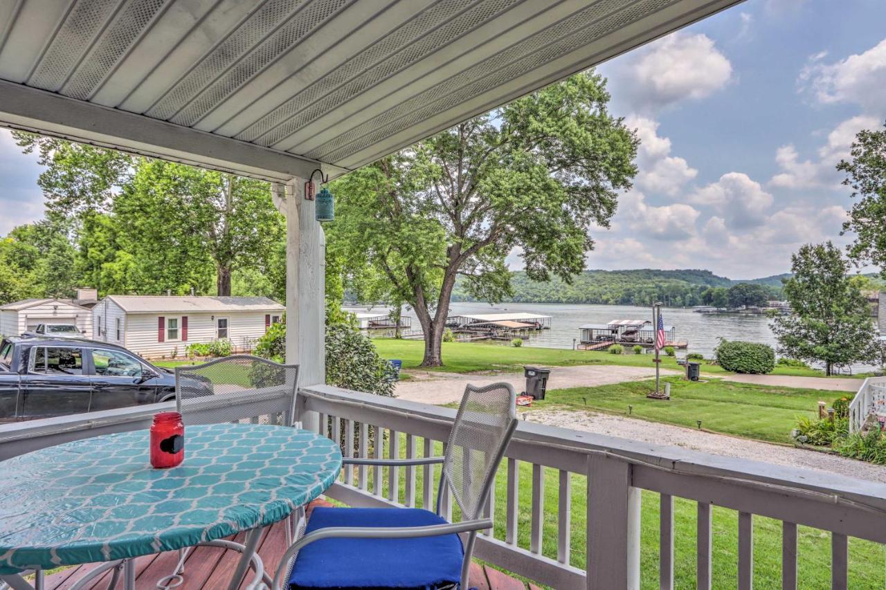 Cheerful Camdenton Cottage Steps To Lake! エクステリア 写真